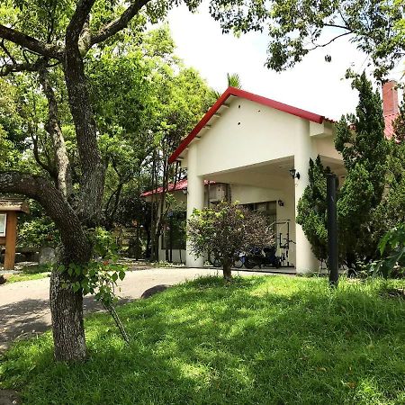 Field House B&B Yuli Exterior photo